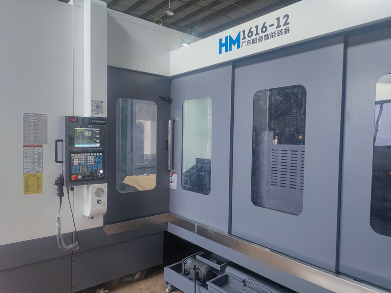 HM-1612-16卧式重型深孔钻机床(图2)